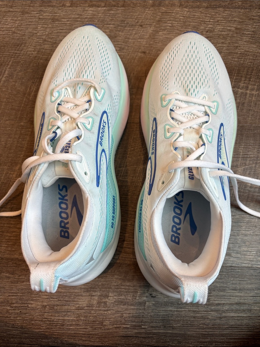 Brooks Women's Glycerin GTS 22 Women’s 10.5 White/Limpet Shell/Amparo Blue - Picture 9 of 10